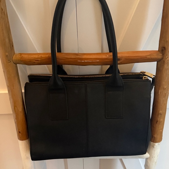 Badgley Mischka Handbags - badgley mischka vegan leather handbag black classic black tote.